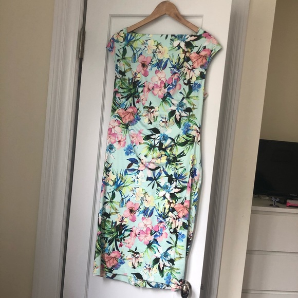 Floral knee length Zara dress - Picture 2 of 3